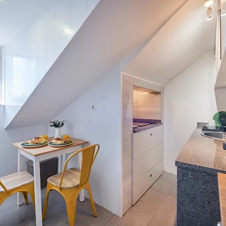 דירה Bairro Alto Nightlife Hub, By Timecooler ליסבון